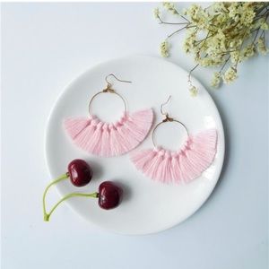 ✨ MAKE OFFER ✨ LIGHT PINK TASSEL HOOP EARRINGS